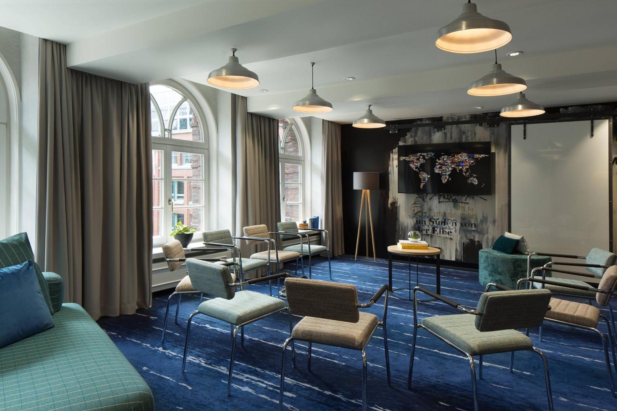 Renaissance Hamburg Hotel Exterior foto The Blue Room